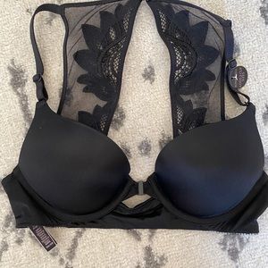 Victoria Secret Bombshell bea with lacy back